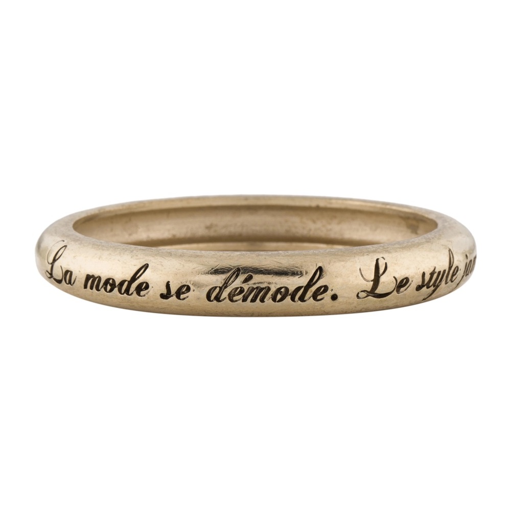 Hard to find CHANEL 2007 "La mode se démode, le style jamais" bracelet w box